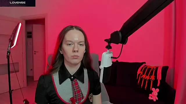 Snapshot of DivineBite chatting on 19, 2, 2026 DivineBite online show from 19, 2, 2026