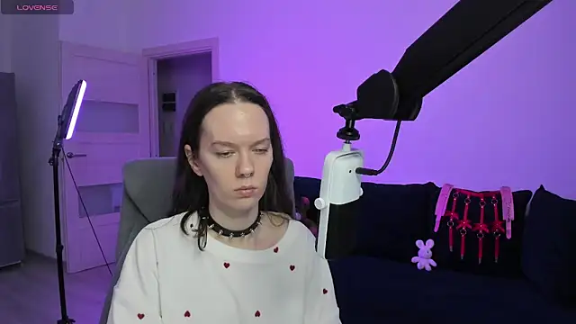 Snapshot of DivineBite chatting on 20, 2, 2026 DivineBite online show from 20, 2, 2026