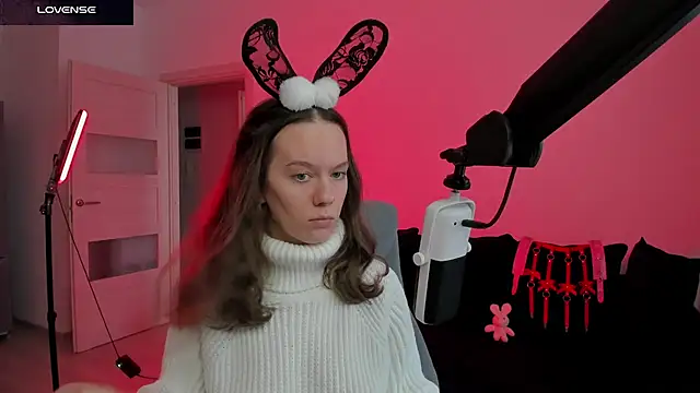 Snapshot of DivineBite chatting on 21, 2, 2026 DivineBite online show from 21, 2, 2026