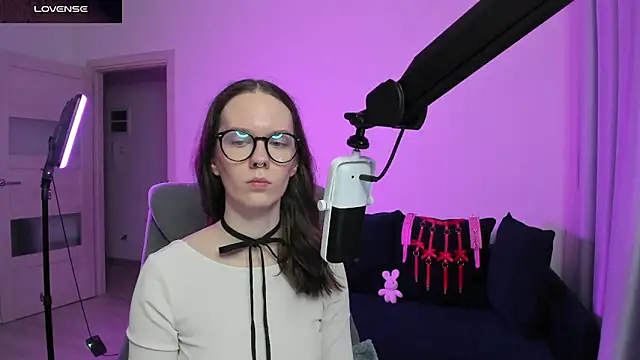 Snapshot of DivineBite chatting on 2, 3, 2026 DivineBite online show from 2, 3, 2026