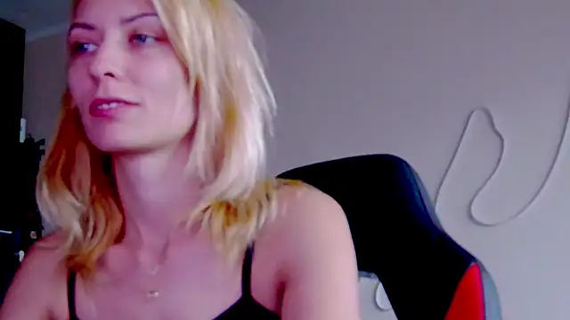 karo123421 online show from 4, 10, 2025