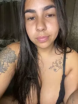 Snapshot of iarinhalatina chatting on 8, 10, 2025 iarinhalatina online show from 8, 10, 2025