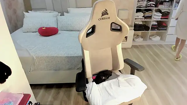 stefializon online show from 9, 3, 2026