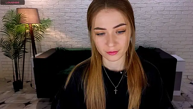 Adelyna Bird online show from 7, 3, 2025