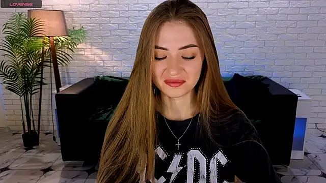 Adelyna Bird online show from 9, 3, 2025