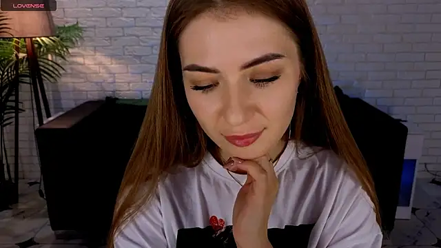 Adelyna Bird online show from 16, 3, 2025