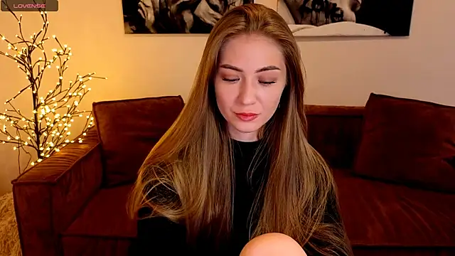 Snapshot of Adelyna_Bird chatting on 5, 7, 2026 Adelyna Bird online show from 5, 7, 2026