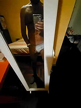 Snapshot of Dolceporco19 chatting on 5, 11, 2025 Dolceporco19 online show from 5, 11, 2025