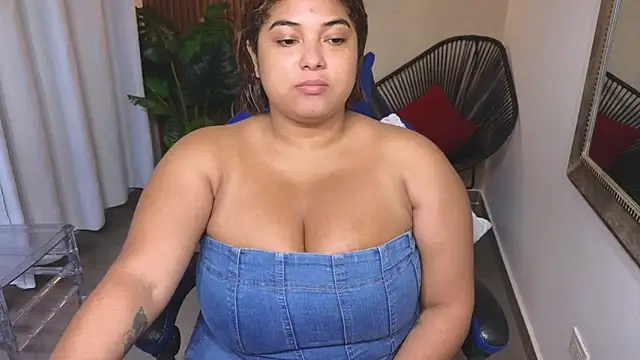 Snapshot of Kenya--Buhle chatting on 2, 5, 2026 Kenya--Buhle online show from 2, 5, 2026