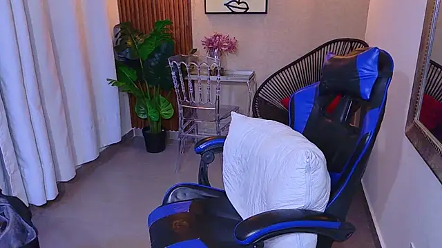 Snapshot of Kenya--Buhle chatting on 29, 5, 2026 Kenya--Buhle online show from 29, 5, 2026