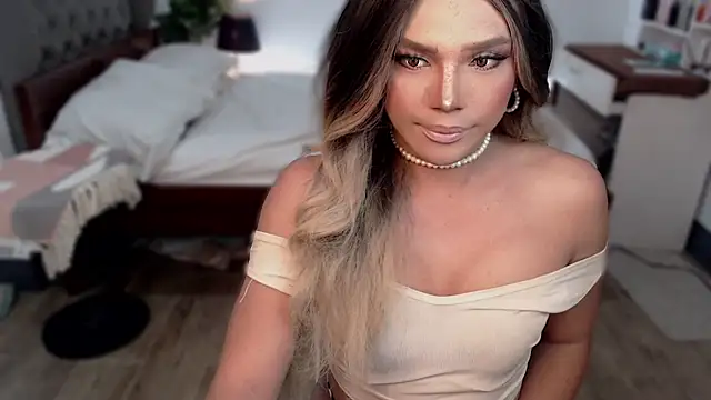 Snapshot of liaa_lurrecams chatting on 23, 10, 2025 liaa lurrecams online show from 23, 10, 2025