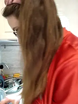 DienkaGreen online show from 14, 12, 2025