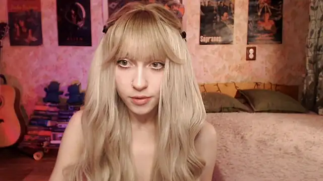 Friendly Ellie online show from 5, 3, 2025