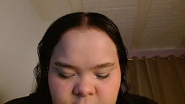 Snapshot of sexychubby___ chatting on 4, 2, 2026 sexychubby online show from 4, 2, 2026