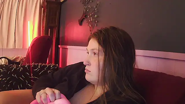 Snapshot of Angelk43 chatting on 19, 6, 2026 Angelk43 online show from 19, 6, 2026