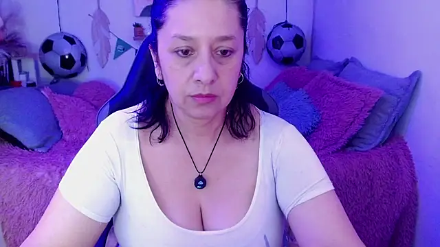 camilalatti online show from 28, 6, 2026