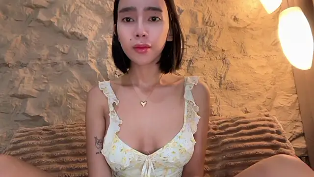 Snapshot of GenesisCastillano chatting on 19, 7, 2026 GenesisCastillano online show from 19, 7, 2026