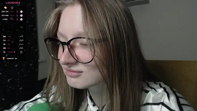 Snapshot of mollytuck chatting on 14, 3, 2025 mollytuck online show from 14, 3, 2025