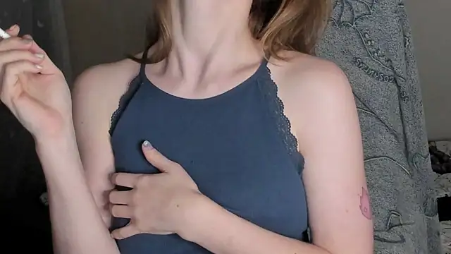 Snapshot of mollytuck chatting on 12, 9, 2025 mollytuck online show from 12, 9, 2025