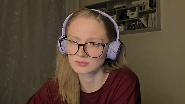 Snapshot of mollytuck chatting on 18, 9, 2025 mollytuck online show from 18, 9, 2025