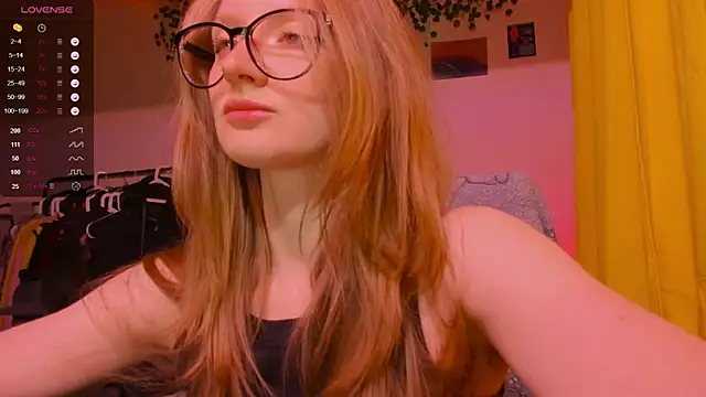 Snapshot of mollytuck chatting on 30, 11, 2025 mollytuck online show from 30, 11, 2025