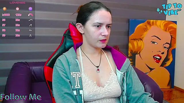 iris nikhols online show from 3, 11, 2025