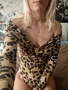 MarikaWild93 online show from 24, 4, 2026