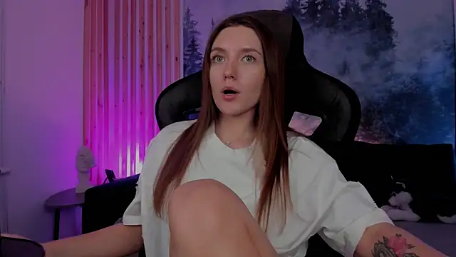 Snapshot of JennyDens chatting on 3, 12, 2024 JennyDens online show from 3, 12, 2024