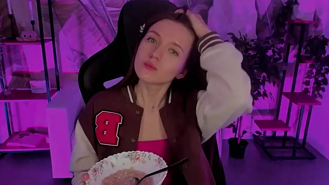 Snapshot of JennyDens chatting on 21, 12, 2024 JennyDens online show from 21, 12, 2024