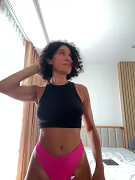 Snapshot of _CurlySue_ chatting on 22, 6, 2026 CurlySue online show from 22, 6, 2026