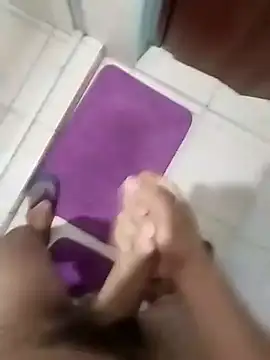 Snapshot of Emanuel45js chatting on 3, 11, 2025 Emanuel45js online show from 3, 11, 2025