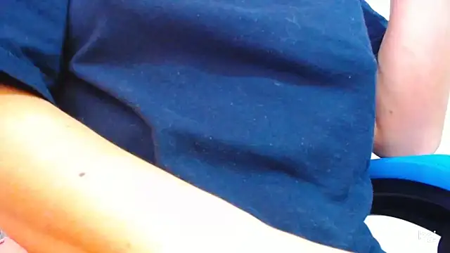 klylls squirt  online show from 14, 3, 2025