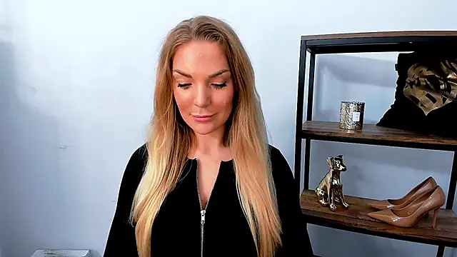 AulloraHoney online show from 1, 4, 2026