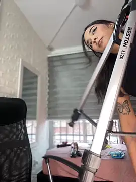 Little Amber6 online show from 16, 2, 2025