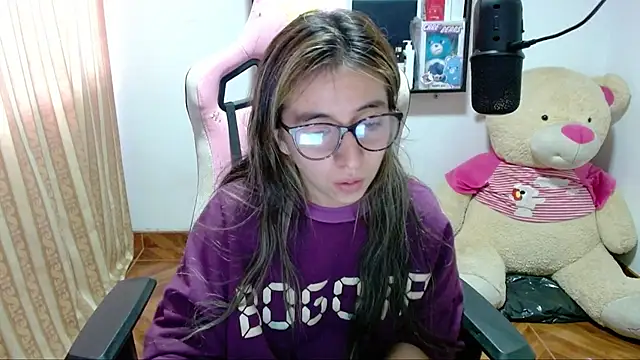 Maggie Fox3 online show from 7, 12, 2024