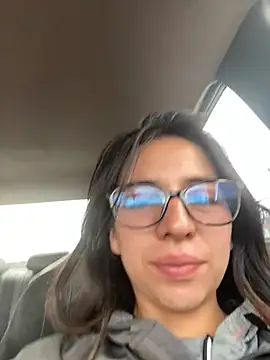 Maggie Fox3 online show from 10, 4, 2026