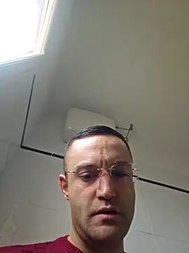 Snapshot of enricso chatting on 8, 2, 2025 enricso online show from 8, 2, 2025