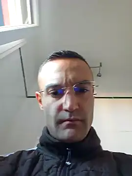 Snapshot of enricso chatting on 18, 10, 2025 enricso online show from 18, 10, 2025