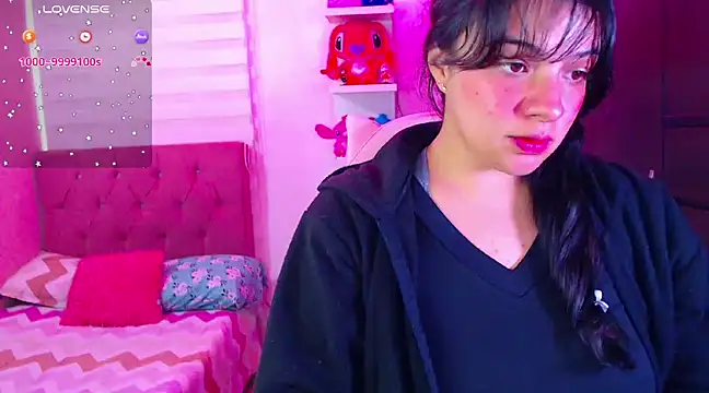 Snapshot of Vannessa__Shy chatting on 22, 1, 2025 Vannessa  Shy online show from 22, 1, 2025