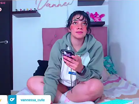 Vannessa  Shy online show from 28, 10, 2025