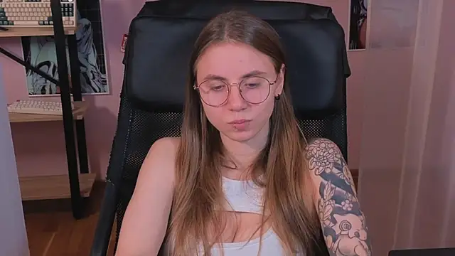 Snapshot of _AnnaStark_ chatting on 23, 10, 2025 AnnaStark online show from 23, 10, 2025