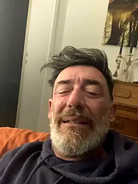 Snapshot of maxximere chatting on 14, 11, 2025 maxximere online show from 14, 11, 2025