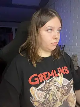 Snapshot of XNirvanaX chatting on 23, 11, 2025 XNirvanaX online show from 23, 11, 2025