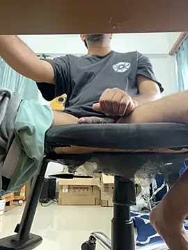 Snapshot of the_indian_dick_u_want chatting on 29, 10, 2025 the indian dick u want online show from 29, 10, 2025