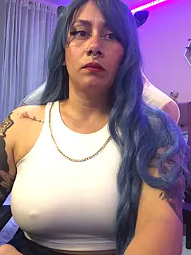 Luna Paris  online show from 19, 1, 2025