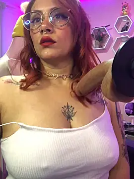 Luna Paris  online show from 9, 3, 2025