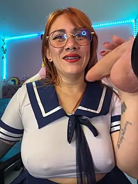 Luna Paris  online show from 10, 10, 2025