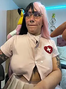 Luna Paris  online show from 10, 11, 2025