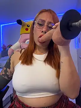 Luna Paris  online show from 10, 2, 2026