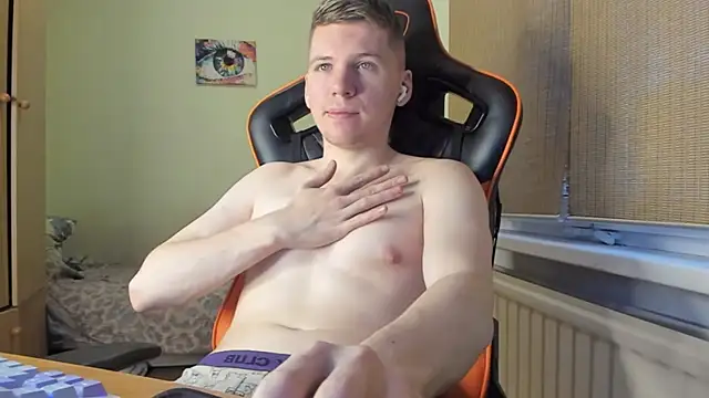 Snapshot of Bananas_dick chatting on 20, 12, 2024 Bananas dick online show from 20, 12, 2024